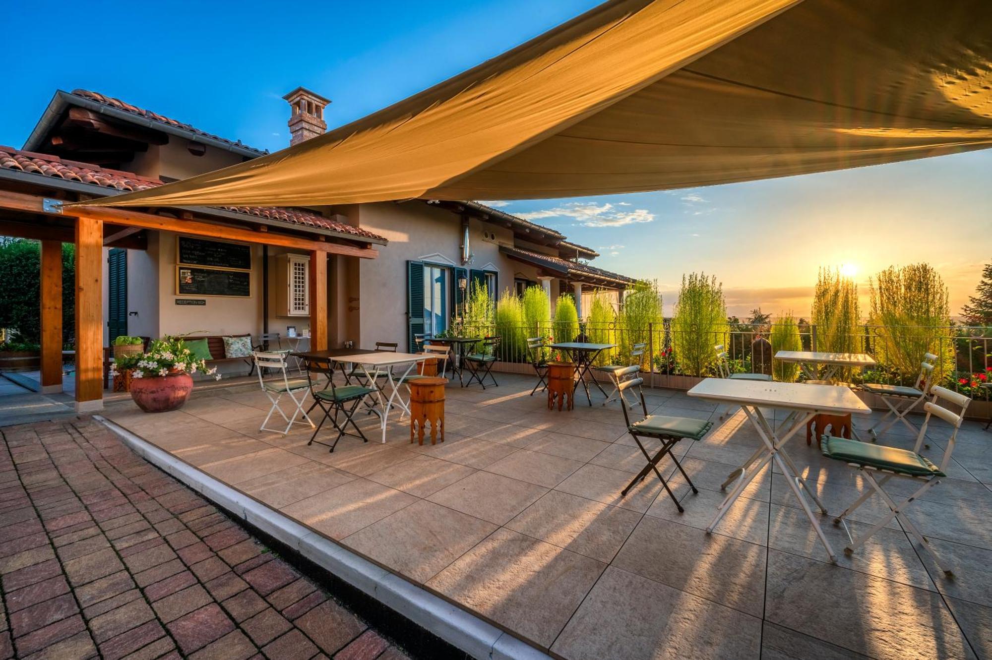 La Rosa Gialla Bio Apartments & Rooms Barolo Exterior foto
